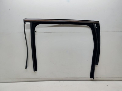 7P0839431L Уплотнитель двери Volkswagen Touareg 2 NF