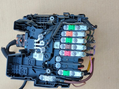9675349880 citroen c4 пикассо ii блок akumulatora