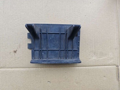 7700425325 Кронштейн крепления бампера переднего Renault Scenic 1 1998