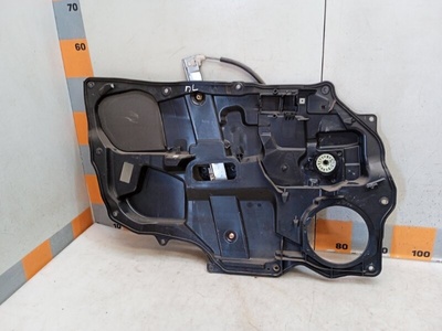 D35159590C Стеклоподъемник передний Mazda Demio DY 2002