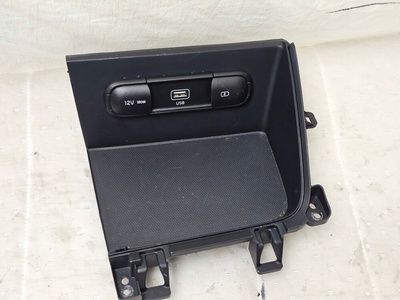 84632G5000 порт usb разъем вход экран бардачёк kia ниро 96120 - k0110