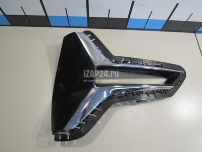 51117464204 Решетка в бампер правая BMW 3-serie G20/G21 2018