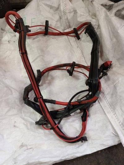 61129218612 Плюсовой провод аккумулятора BMW X5 E70 2010