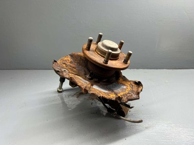 G14V2615XB Ступица задняя правая Mazda 323 BJ 2002 G14V-26-15XB,G14T-26-1A0