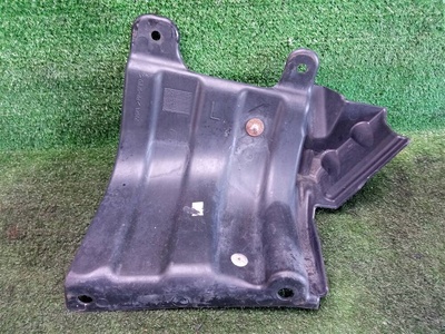 KRN500062 пыльник двигателя Land Rover Discovery 4 (2009-2016)