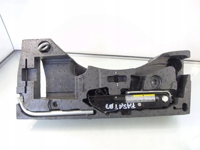3C5012115D вставка багажника пенополистирол домкрат volkswagen passat b7