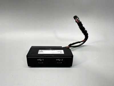 CPS82A035736A audi a3 s3 8y порт 2x usb c разъем 82a035736a ами разъема