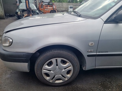 9902 toyota corolla e11 99 - 02 рестайлинг 2000 r . крыло левый передняя lp 199 eu