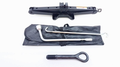091110R030 Набор инструментов Toyota RAV4 44 2018 , 0911342030, 5196142040, 0915042010, 0912010040, 09111-0W030, 09111-0W090, 09111-0W091, 09111-0W092, 09111-0W110, 09111-0W111, 09111-0W140