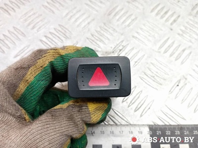 1J0953235C Кнопка аварийной сигнализации Volkswagen Bora 2004