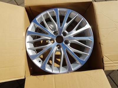 Колесо колёсные диски toyota 8jx18h2 et50 camry r18 18 8j x avensis 42611 - 33c80