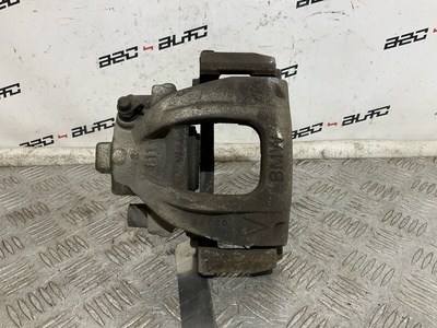 34116768457 суппорт тормозной Mini Cooper R50 2005