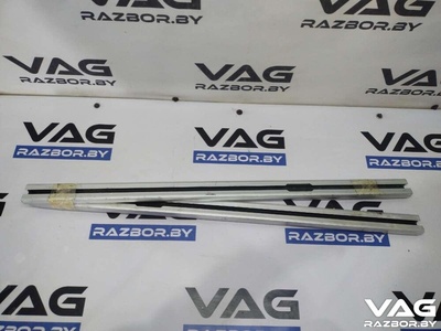 4L0863555C Направляющая шторки багажника (салазки) Audi Q7 4M 2008 , 4L0863556C