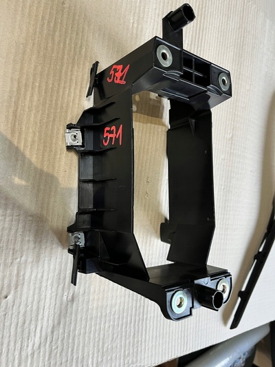 83A863531 571 audi q3 83a крепление крепление селектор