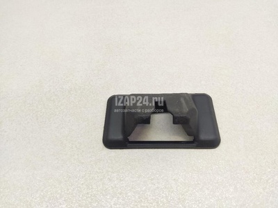 6932122020 Кожух замка багажника Toyota RX 300/330/350/400h (2003 - 2009)