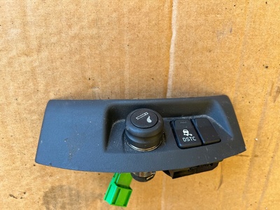 ZAPALNICZKIS40 разъем зажигалки volvo s40 ii v50 dstc переключатель 2004 - 2007 8691530