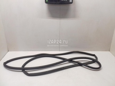5N0837701A5AP Уплотнитель двери VAG Tiguan (2007 - 2011)