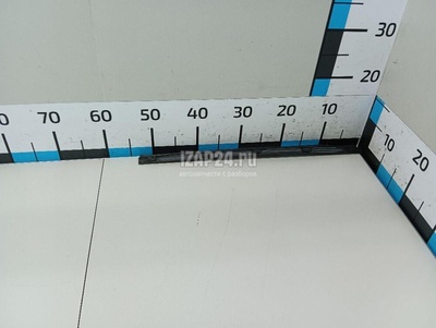 51762990317 Уплотнитель двери BMW X1 E84 (2009 - 2015)