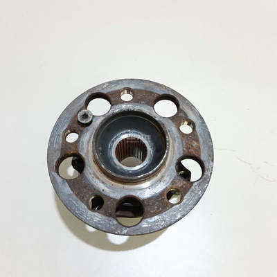 2113570508 Ступица задняя Mercedes Benz W204 (2007 - 2015)