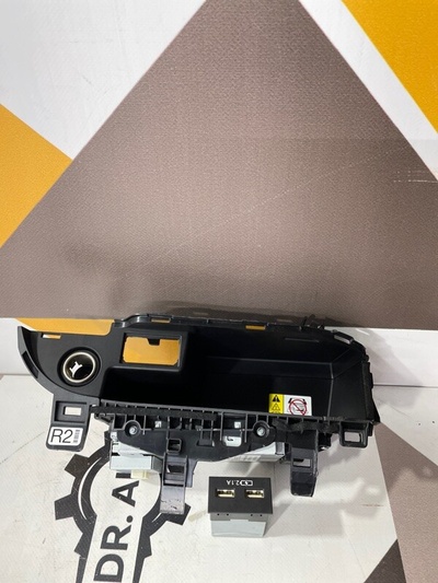 861C048060 Беспроводное зарядное устройство Lexus RX450H DAA-GYL25W 2021 , 861C0-48060, 85532-50030