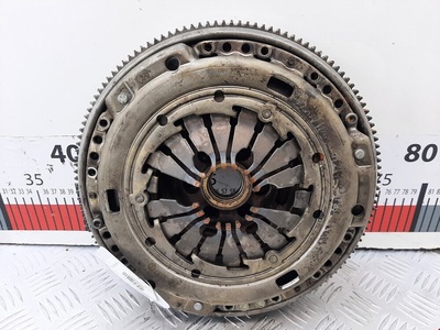 038105264J Маховик (демпфер сцепления) Volkswagen Golf 4 (1997-2004) 2001 ,