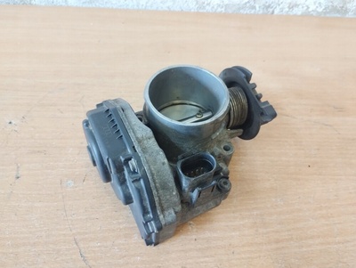 058133063C audi a4 b5 a6 c5 passat b5 1 , 8t aeb ajl дросельная заслонка