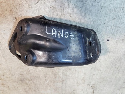 Лапа крепление кпп дэу lanos 1.5 16v