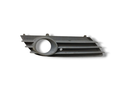 13126026 решетка в бампер правая Opel Astra H 2005
