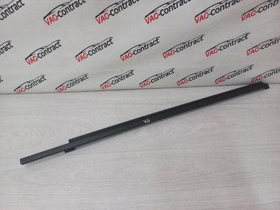 7P0837471C Уплотнитель стекла двери Volkswagen Touareg NF 2013