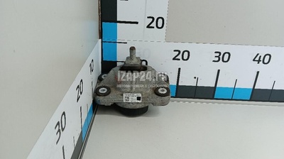LR123907 Опора двигателя Land Rover Range Rover Sport 2013