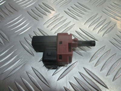 2S6T7C634AA датчик стоп форд фиеста mk6 1.4 16v 2s6t - 7c634 - aa