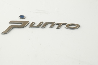 Emblemat na tylną klapę Fiat Grande Punto эмблема на заднюю крышку fiat гранде punto