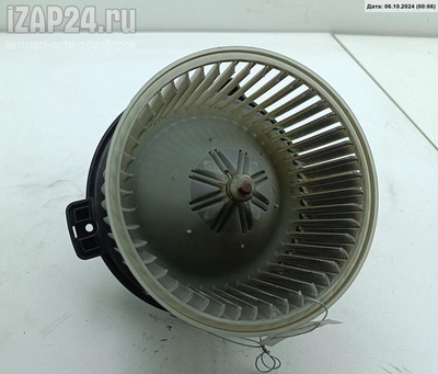 MF0160700260 Двигатель отопителя (моторчик печки) Mitsubishi Carisma 1999 MF016070-0260