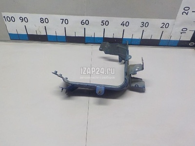 4M0821131C Кронштейн крепления крыла VAG Q7 [4M] 2015