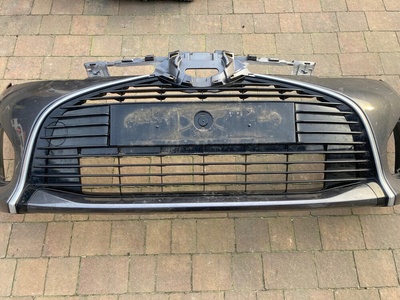 531020D030 53102 - 0D030 TOYOTA YARIS III ATRAPA GRILL KRATKA