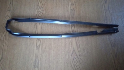 533810C020 уплотнитель капота бампера toyota тундра sequoia 06 -