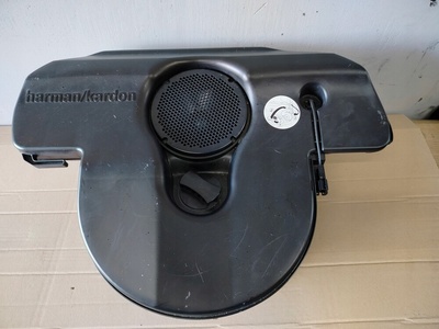 A1698202002 мерседес а b класса w169 сабвуфер harman / kardon