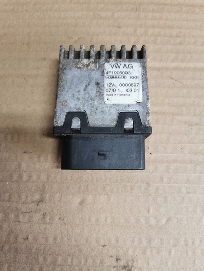 4F1906093 блок управления насосы топлива audi a6 c6 4.2