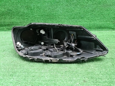 5C7941752E Корпус фары правый VW Jetta 6 (2010-2018) ксенон Vw Параметр: Модель 2010
