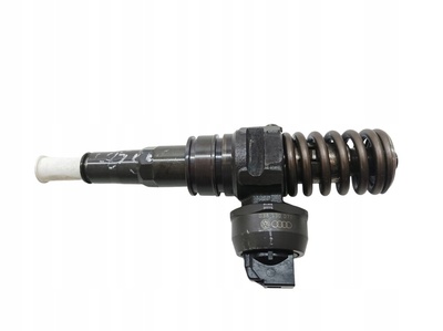 038130073BP насос - форсунка 0414720314 1.4 tdi skoda fabia i 1999 - 2007