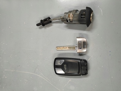 4M0959754T audi a4 b9 8w a5 f5 вкладыш kluczyka ключ заготовка 8w1837167d