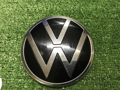 5H0853601DDPJ Эмблема решетки радиатора Vw Polo 6 (2020-2022)