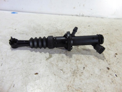 306100018R насос сцепление renault megane iii 1.5 dci