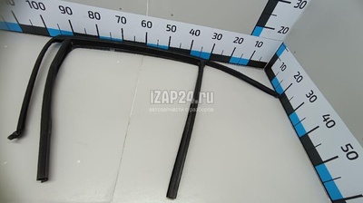 51357407405 Уплотнитель стекла двери BMW 3-serie G20/G21 2018