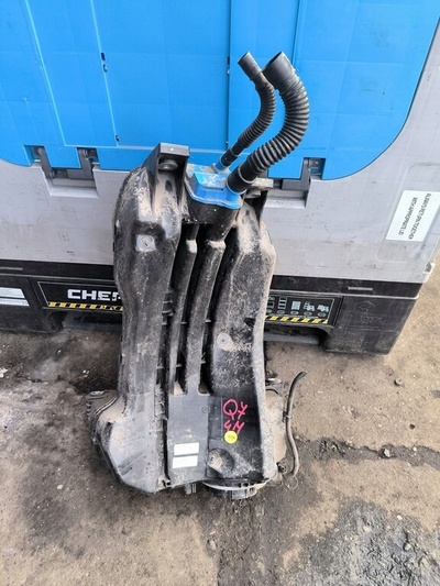 4M0181878CC audi q7 4m бачёк насос adblue