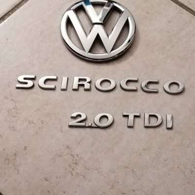 1K8853687A эмблема надпись наклейка plakietka volkswagen scirocco
