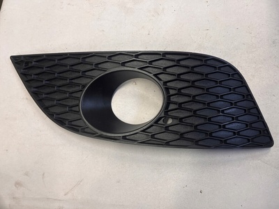 1P0853666E seat леон ii заглушка бампера halogena решётка правый