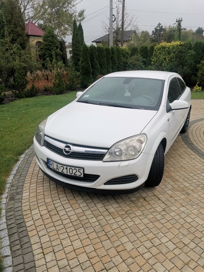 Opel astra h gtc 1.6 105 л.с. бензин снг