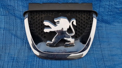 Peugeot 308 логотип решетка значек