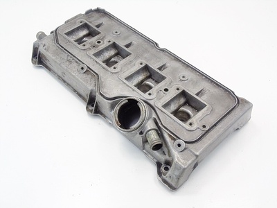 077103471F крышка клапонов 3.7 4.2 v8 audi a8 d2